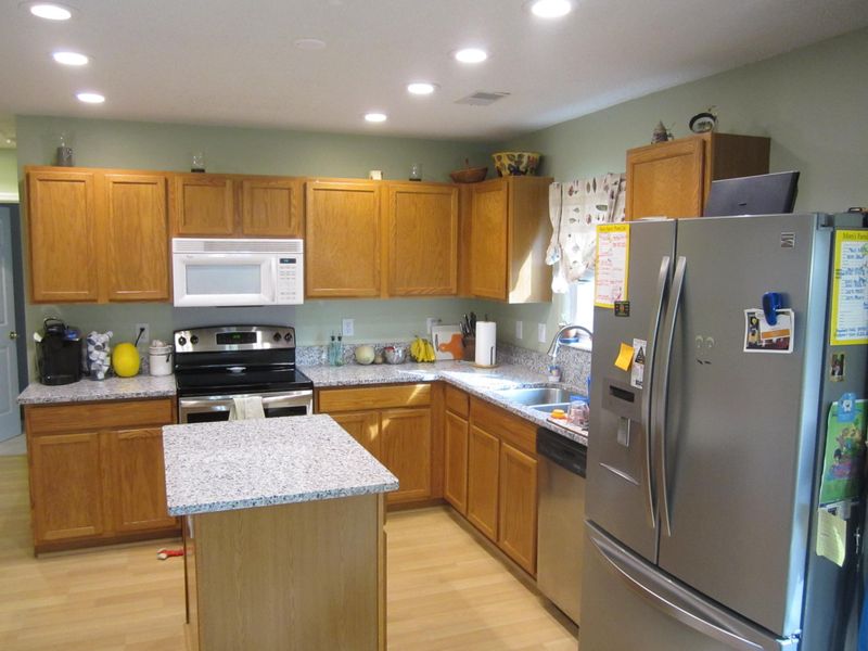 90 Creek Bend Dr, Summerville, SC 29485