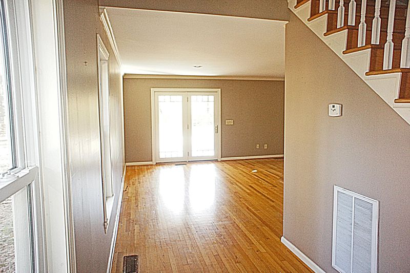 641 Central Ave, Summerville, SC 29483