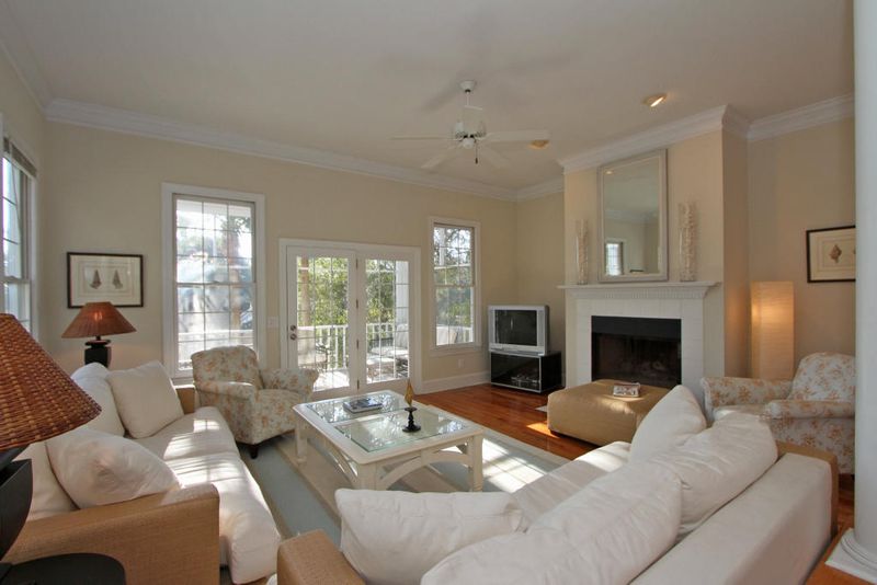 22 Commons Ct, Isle Of Palms, SC 29451
