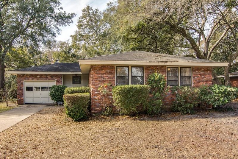 1149 Southgate Dr, Charleston, SC 29407