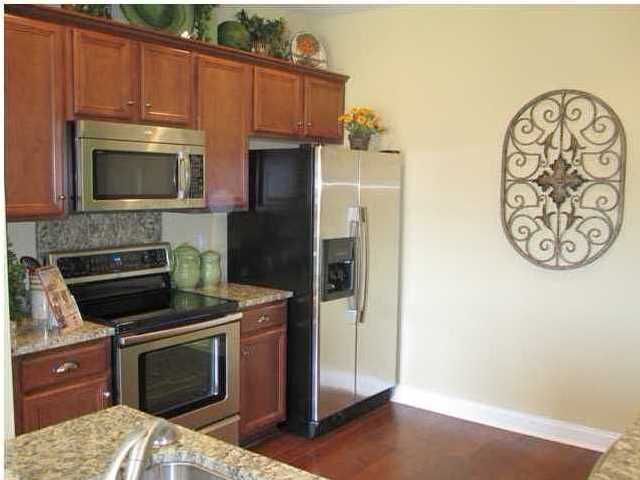 8164 Ronda Dr, North Charleston, SC 29406
