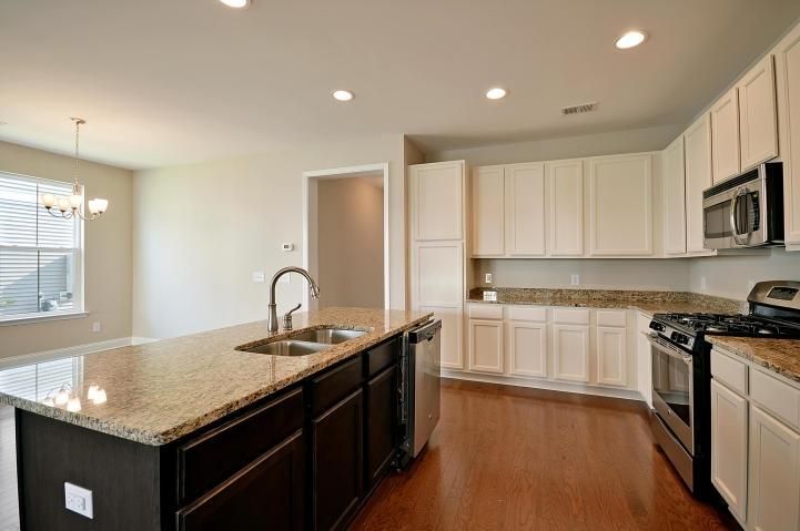 169 Waccamaw Cir, Moncks Corner, SC 29461