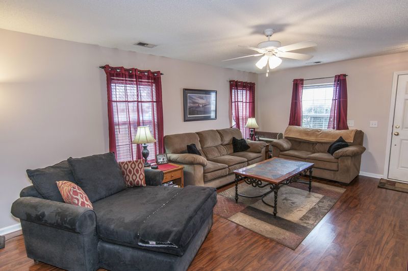 1420 Pinethicket Dr, Summerville, SC 29483