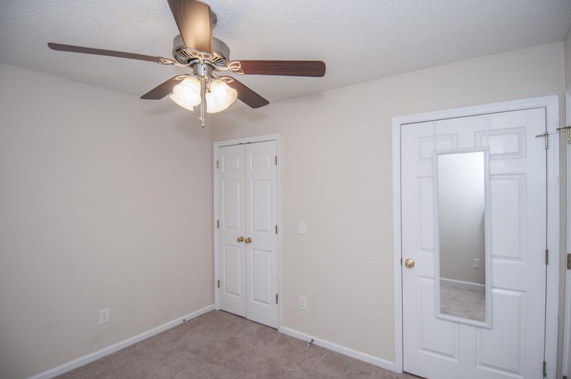 7316 Stoney Moss Dr, Hanahan, SC 29410