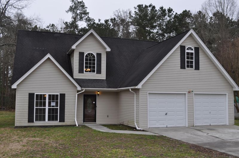 1614 Windsor Ln, Moncks Corner, SC 29461