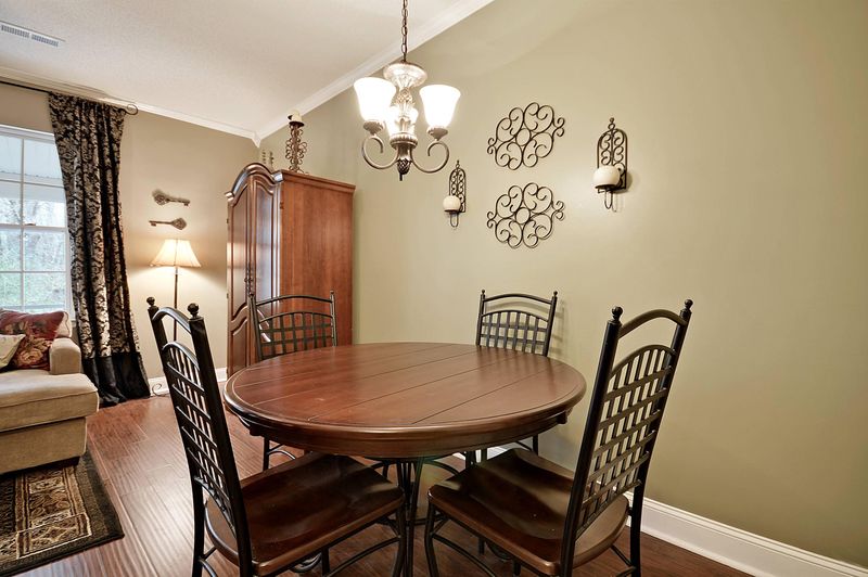 228 Brookshire Rd, Goose Creek, SC 29445