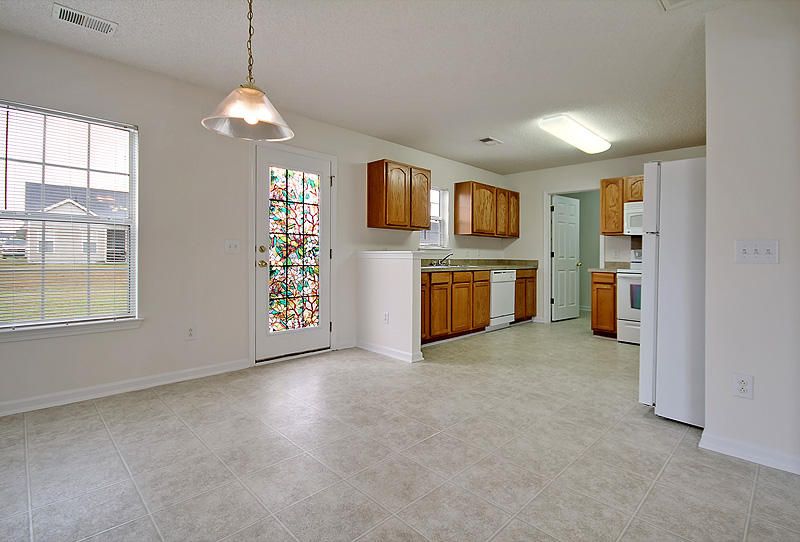215 Barnwell St, Summerville, SC 29483