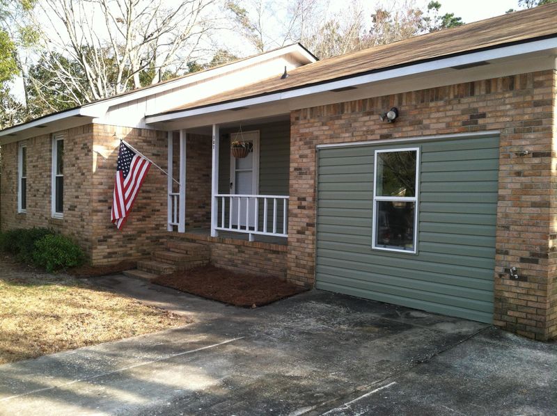 307 Mountain Pine Rd, Moncks Corner, SC 29461