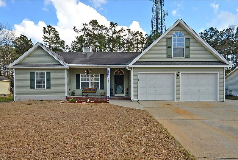 210 Trestlewood Dr, Summerville, SC 29483