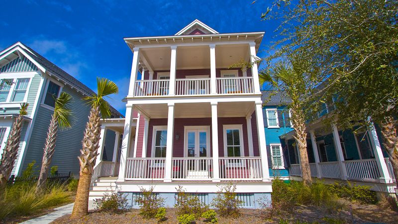 1692 Paradise Lake Dr, Mount Pleasant, SC 29464