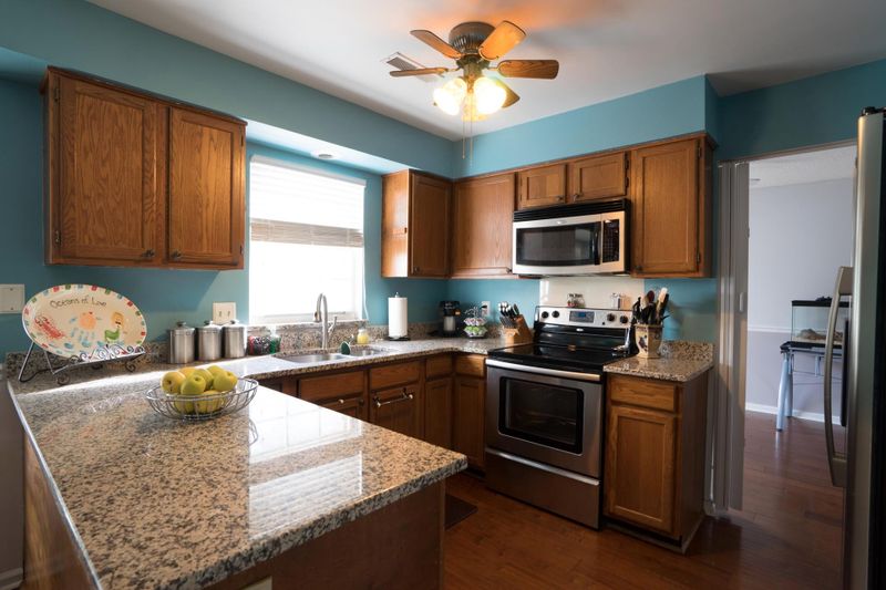 1348 Downsberry Dr, Mount Pleasant, SC 29464