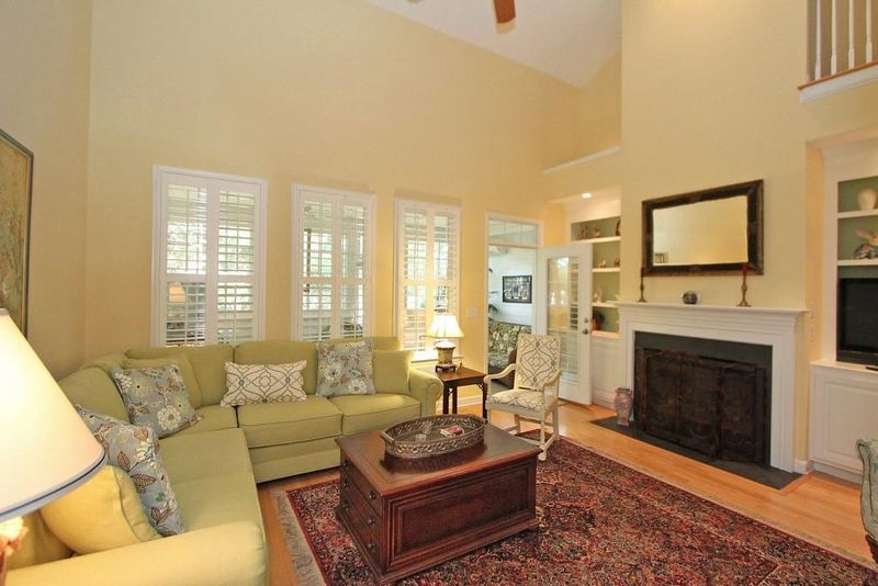 128 Fresh Meadow Ln, Mount Pleasant, SC 29466