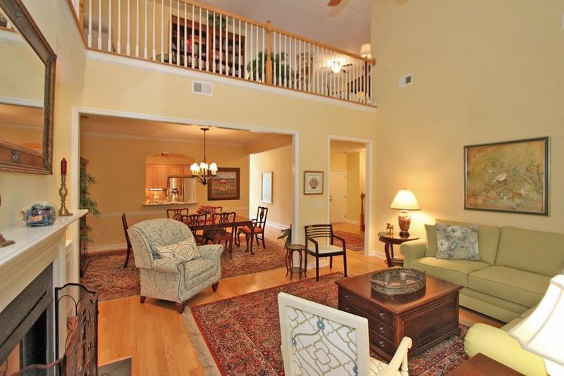 128 Fresh Meadow Ln, Mount Pleasant, SC 29466