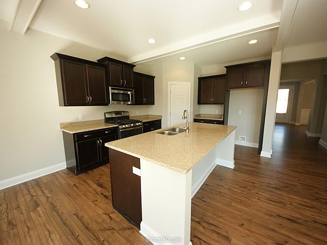 104 Clear Field Ct, Summerville, SC 29483
