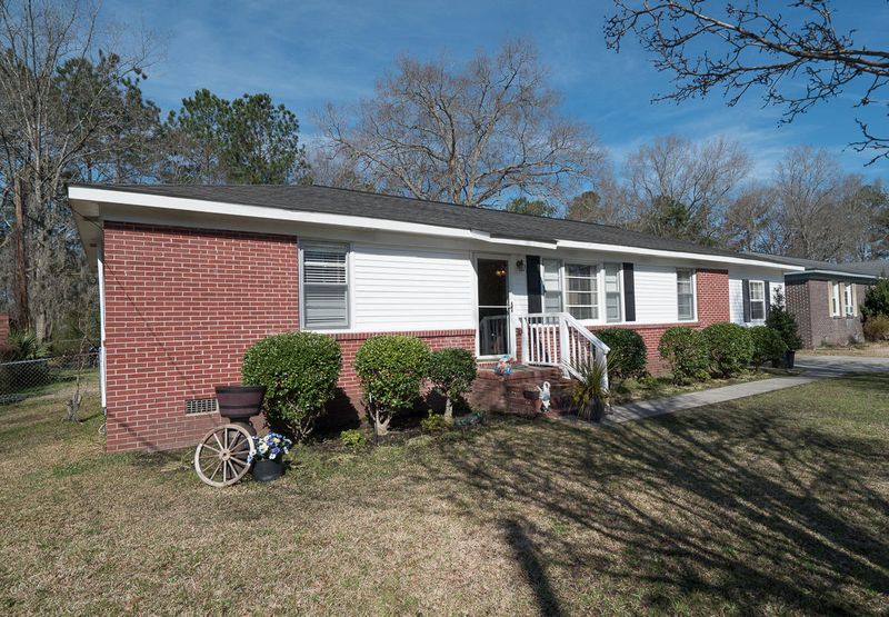 231 Blossom St, Goose Creek, SC 29445