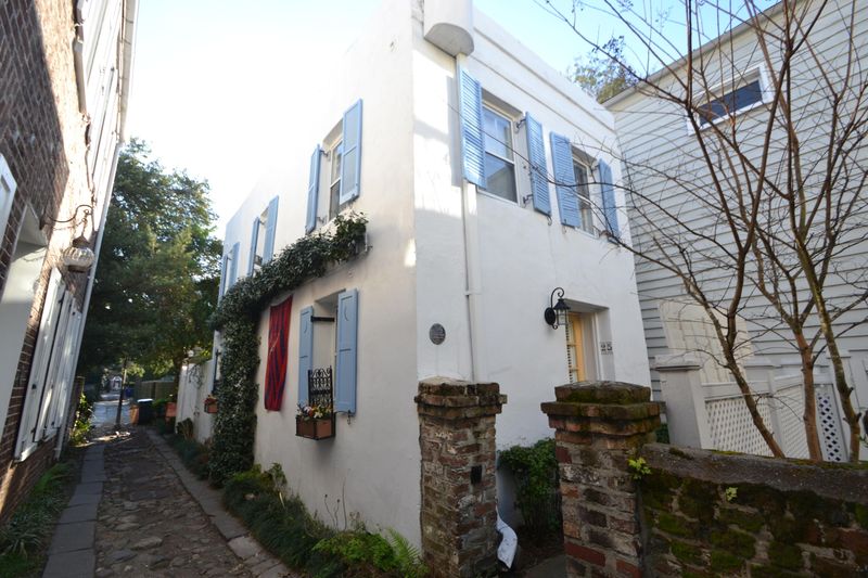25 Longitude Ln, Charleston, SC 29401