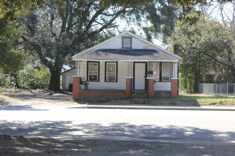 1909 E Montague Ave, North Charleston, SC 29405