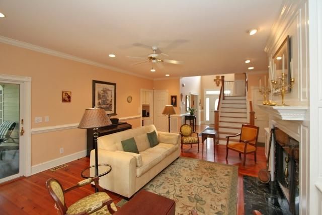 608 Royall Ave, Mount Pleasant, SC 29464