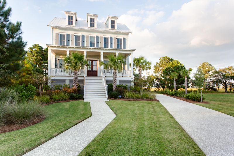 1864 Beekman, Daniel Island, SC 29492