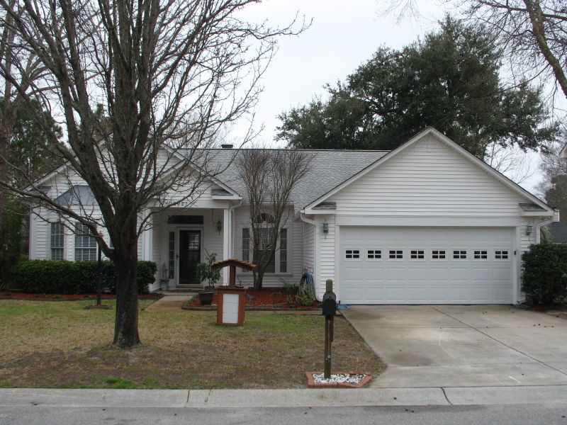 2027 Country Manor Dr, Mount Pleasant, SC 29466
