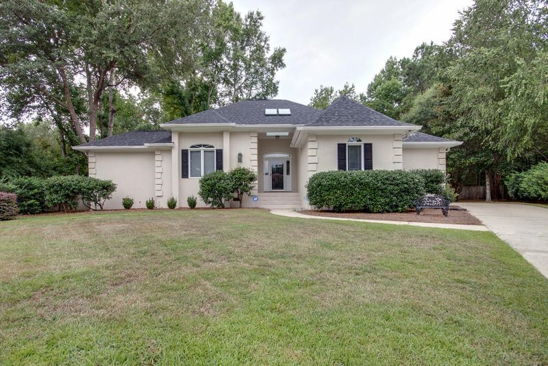 2075 Somerton Ct, Mount Pleasant, SC 29464