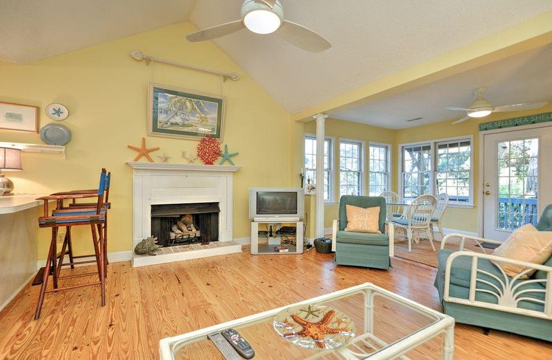 206 Sea Cloud Cir, Edisto Beach, SC 29438