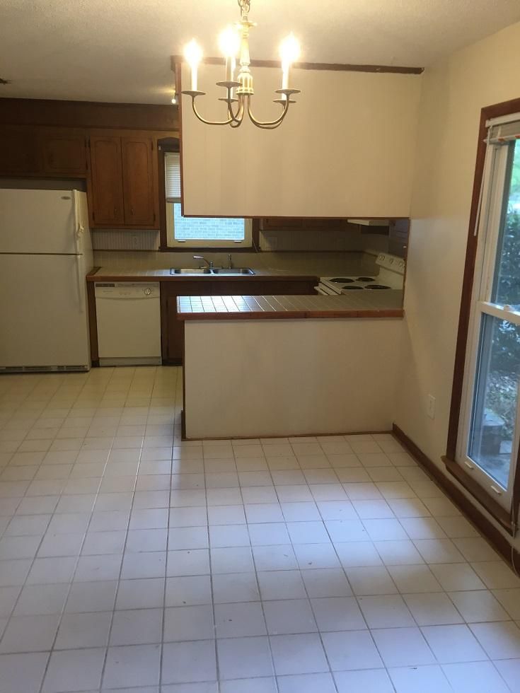 1112 Hampton Dr, Summerville, SC 29483