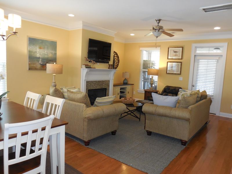 213 Slipper Shell Ct, Mount Pleasant, SC 29464