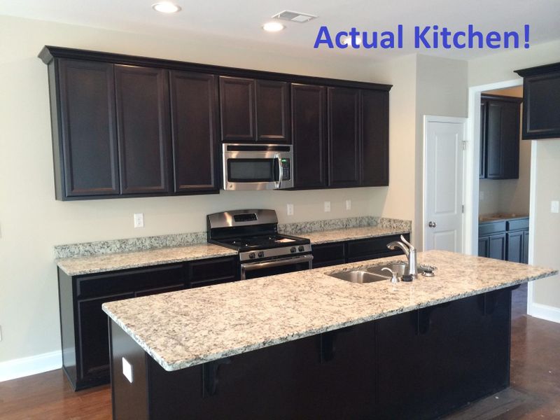 205 Palmetto Walk Dr, Summerville, SC 29483