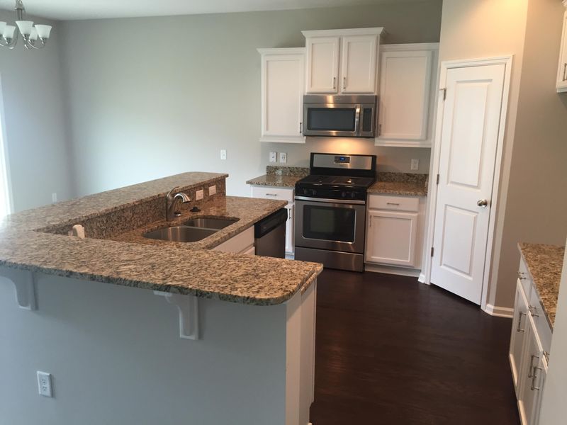 428 Gianna Ln, Goose Creek, SC 29445