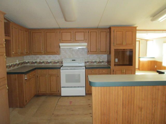 114 Summer Duck Ln, Bonneau, SC 29431
