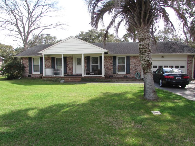 685 Port Cir, James Island, SC 29412