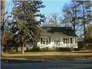 321 S Laurel St, Summerville, SC 29483
