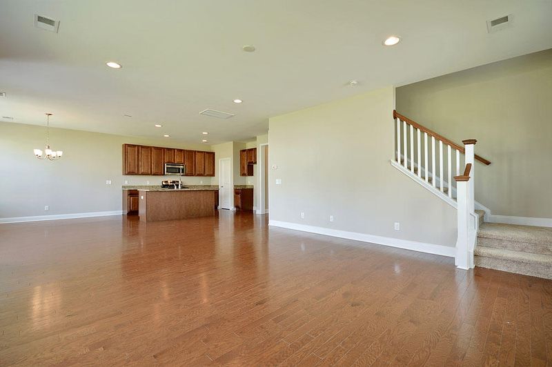 213 Palmetto Walk Dr, Summerville, SC 29483
