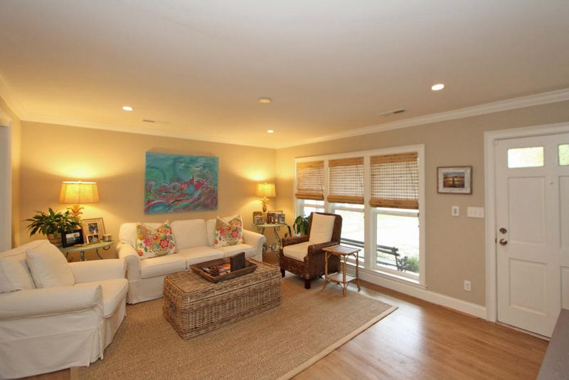 894 Wellington Dr, Charleston, SC 29412