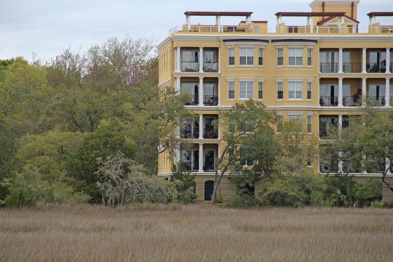 4252 Faber Place Dr #2104, North Charleston, SC 29405