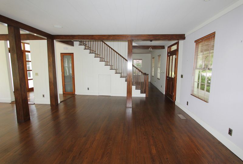 305 Pitt St, Mount Pleasant, SC 29464