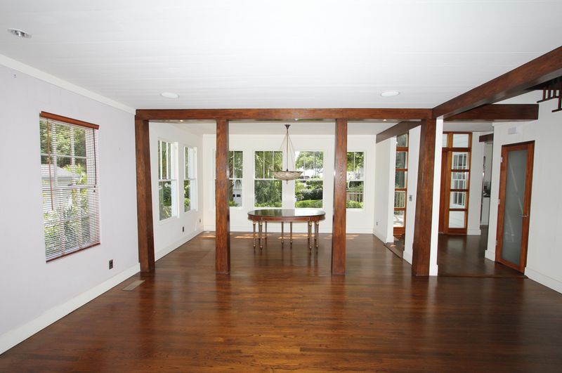 305 Pitt St, Mount Pleasant, SC 29464