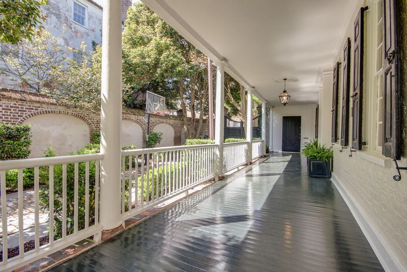 90 Church St, Charleston, SC 29401