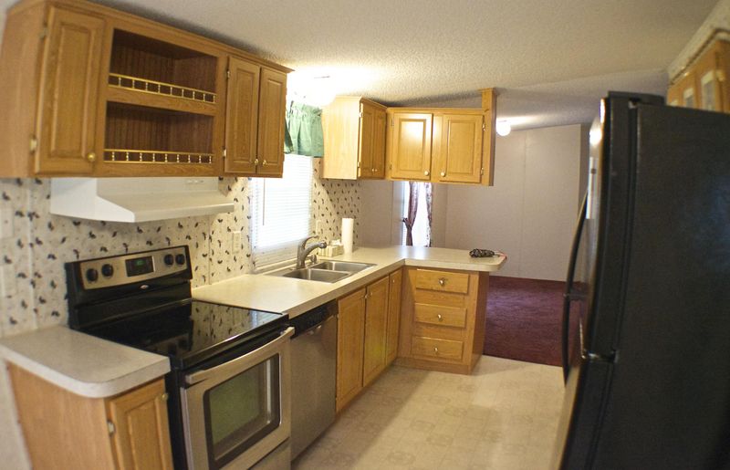 201 O T Wallace Dr, Summerville, SC 29483