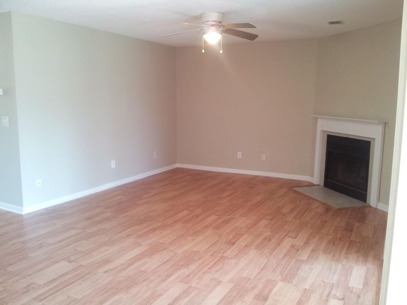 906 Greenmeadow Dr, Goose Creek, SC 29445