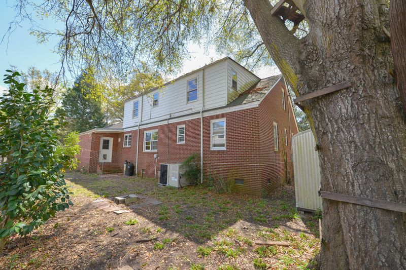 87 Chadwick Dr, Charleston, SC 29407