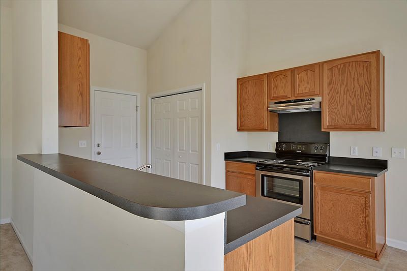99 Avonshire Dr, Summerville, SC 29483