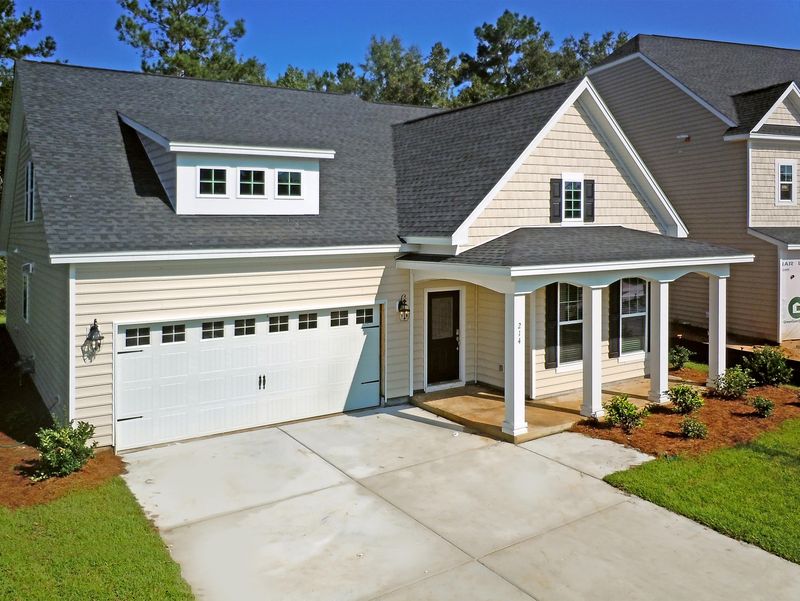 648 Silver Moss Dr, Moncks Corner, SC 29461