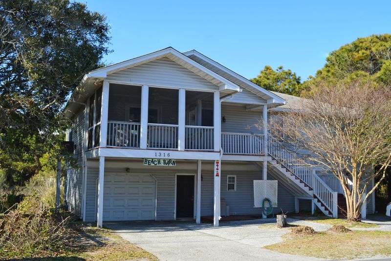 1316 E Ashley Ave, Folly Beach, SC 29439