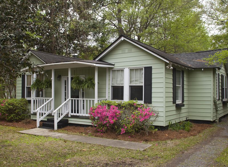 497 Woodland Shores Rd, Charleston, SC 29412
