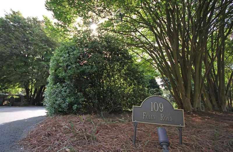 109 Folly Road Blvd, Charleston, SC 29407