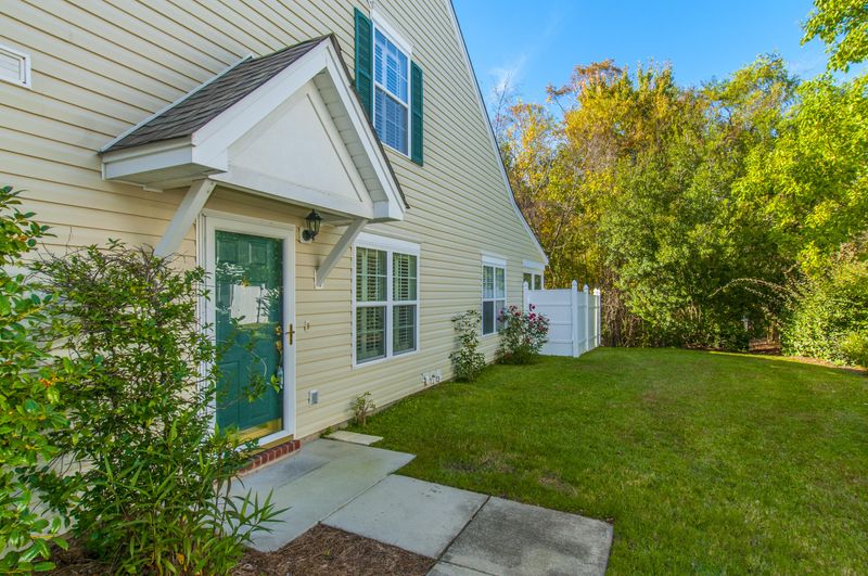 137 Darcy Ave, Goose Creek, SC 29445