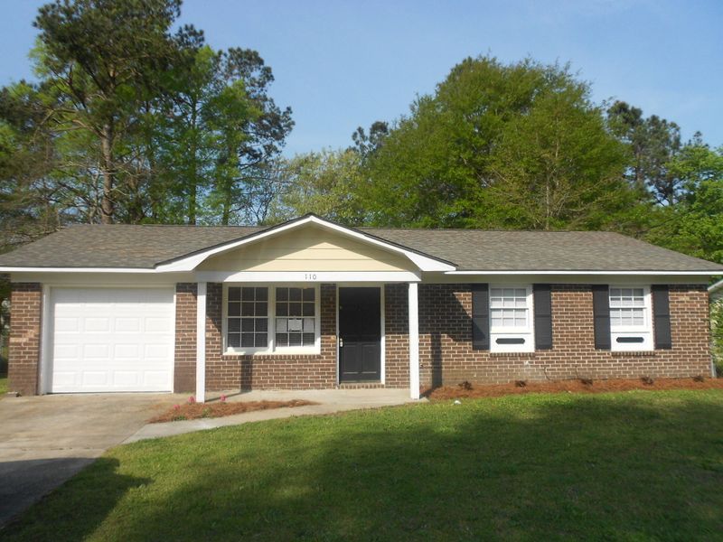 110 Pine Forest Dr, Summerville, SC 29483