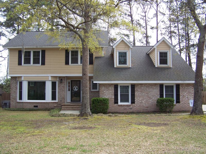 88 Monte Sano Dr, Hanahan, SC 29410